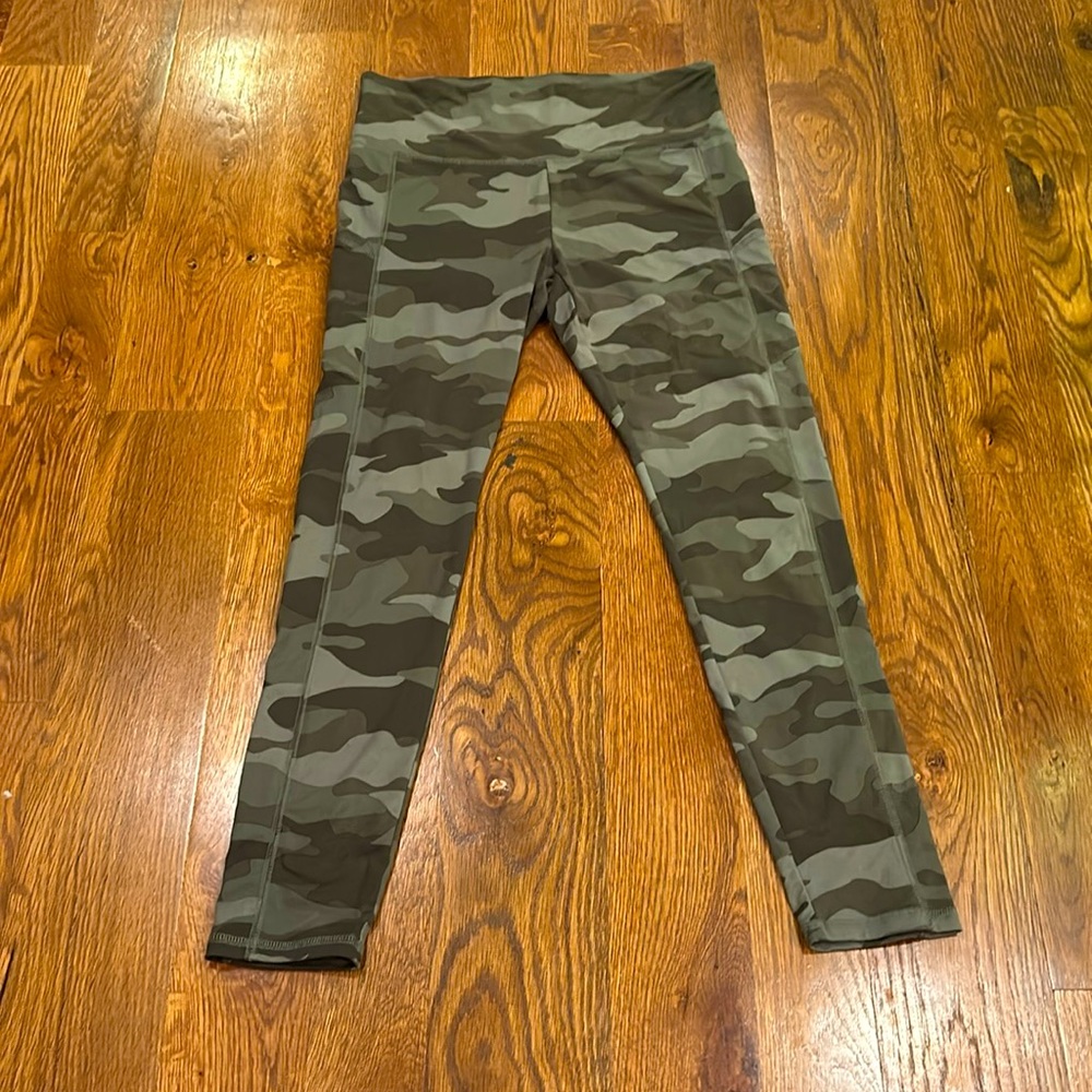 Wild Fable, Young Adult Women’s Camo Leggings with side pockets